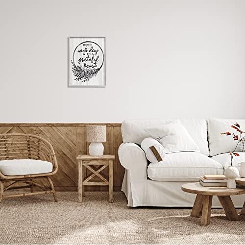 Stupell Industries Grateful Heart Vintage Country Wreath Wall Art 16x20