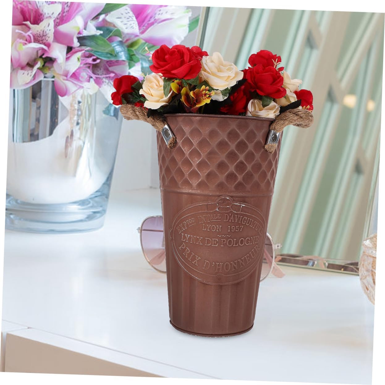 Vintage Style Flower Bucket Rustic Decorative Metal Vase
