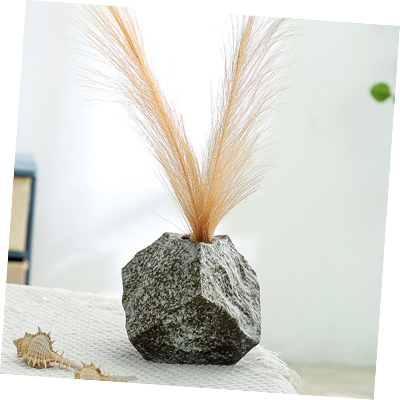 ERINGOGO Artistic Ceramic Vase for Decor Modern Aesthetic Flower Arrangement