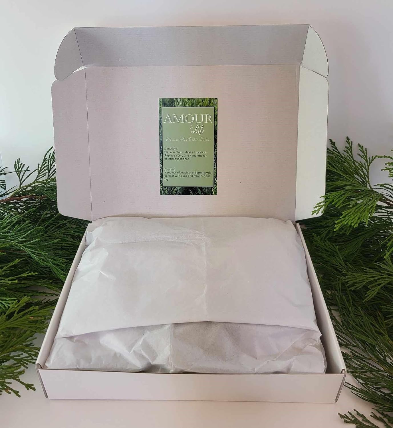 Premium Red Cedar Sachet Gift Box 8 Scented Sachets