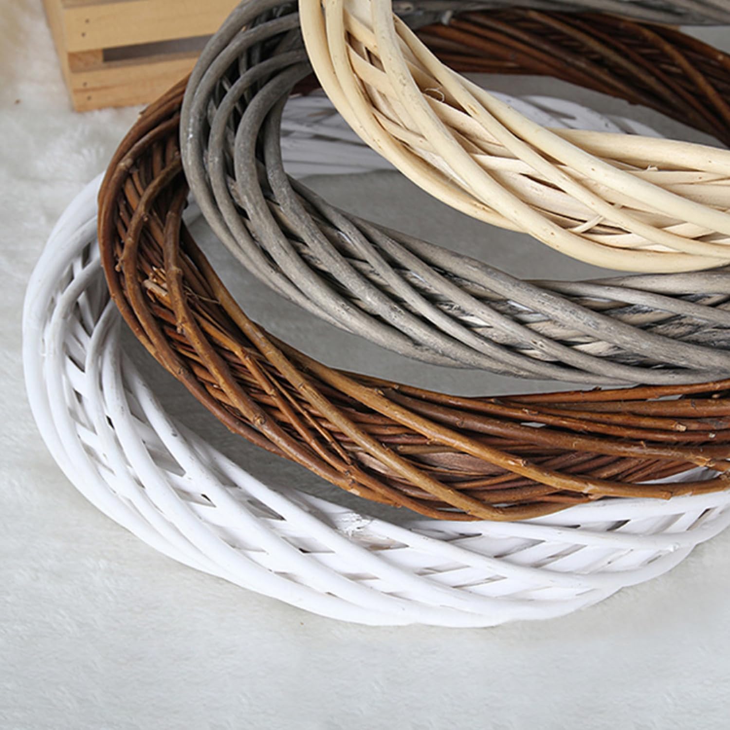 MALOKI 16 Inch Rattan Grapevine Wreath Decor