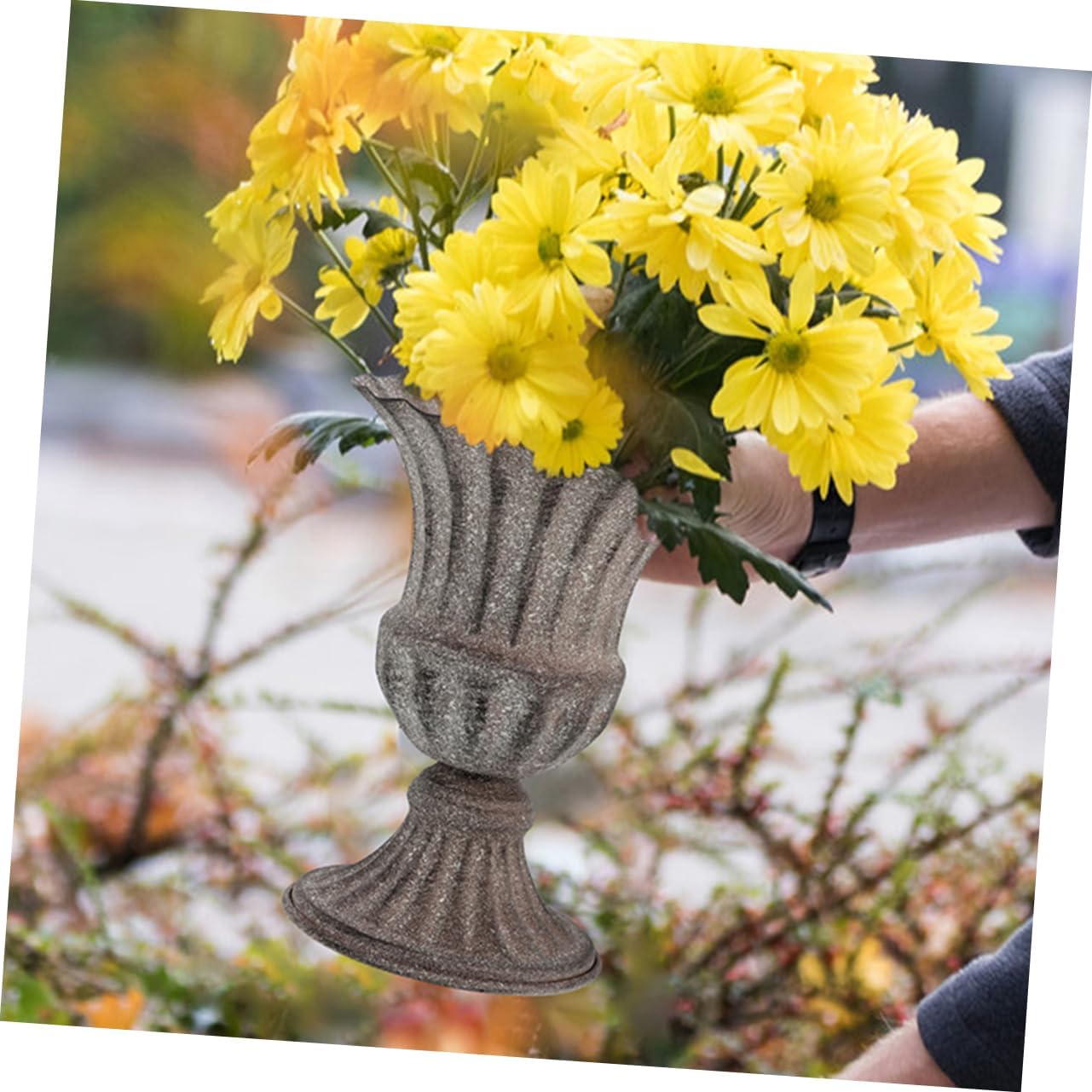 Vintage Style Decorative Metal Flower Vase for Home Table Centerpiece