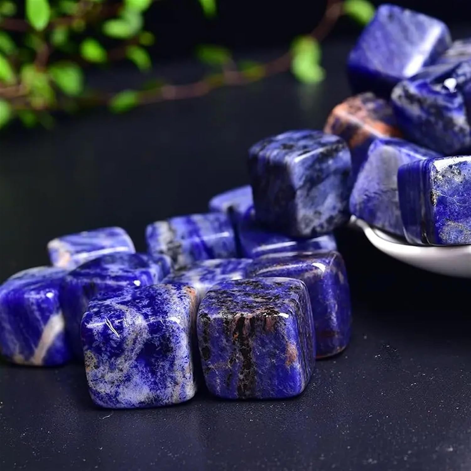 Beautiful Natural Blue Stripe Crystal Stones for Home Decor and Aromatherapy