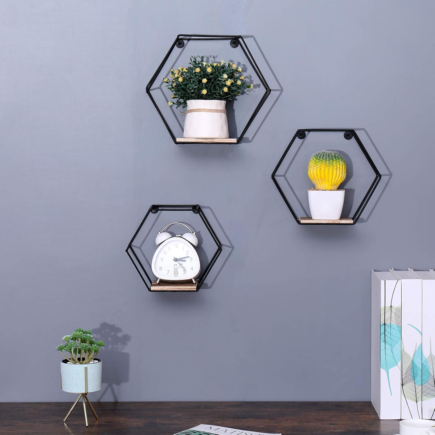 DRNCURN Hexagon Floating Shelves Wall Mounted Metal Set of 3 Honeycomb Dcor for Home