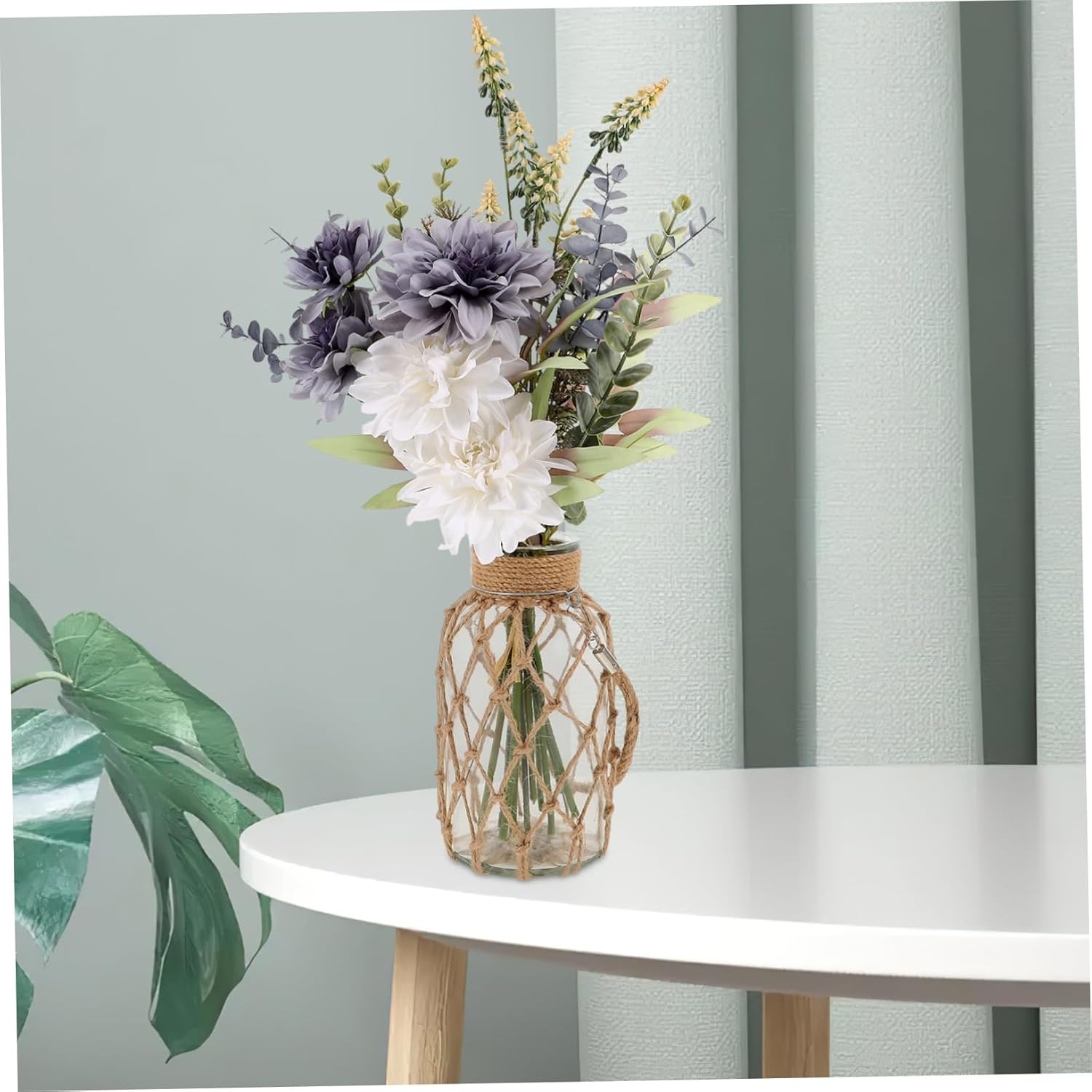 Modern Minimalist Transparent Glass Vase with Dried Flowers
