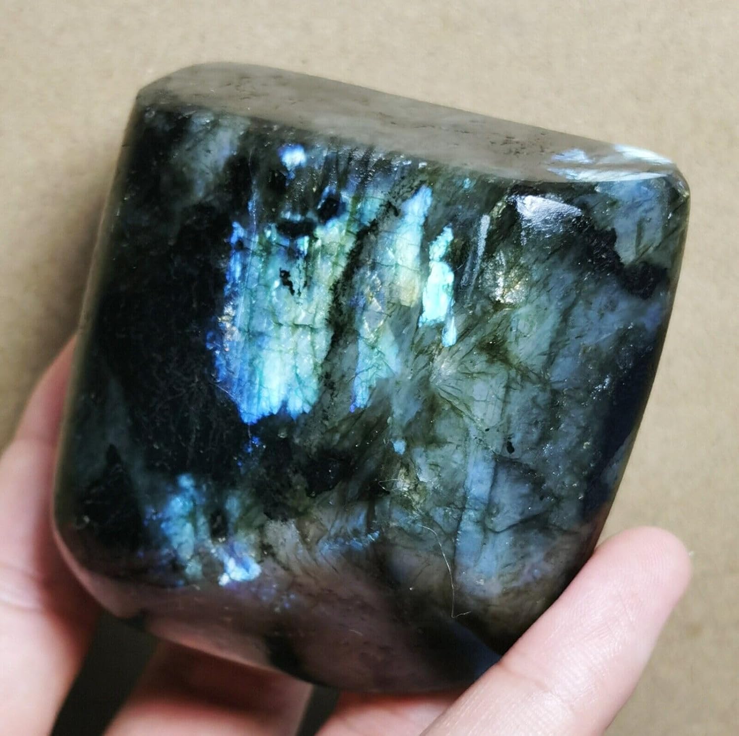 NOVAGEM Blue Flash Labradorite Reiki Stone L1116