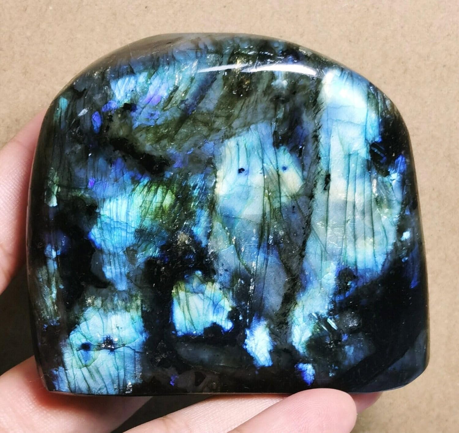 NOVAGEM Blue Flash Labradorite Reiki Stone L1116