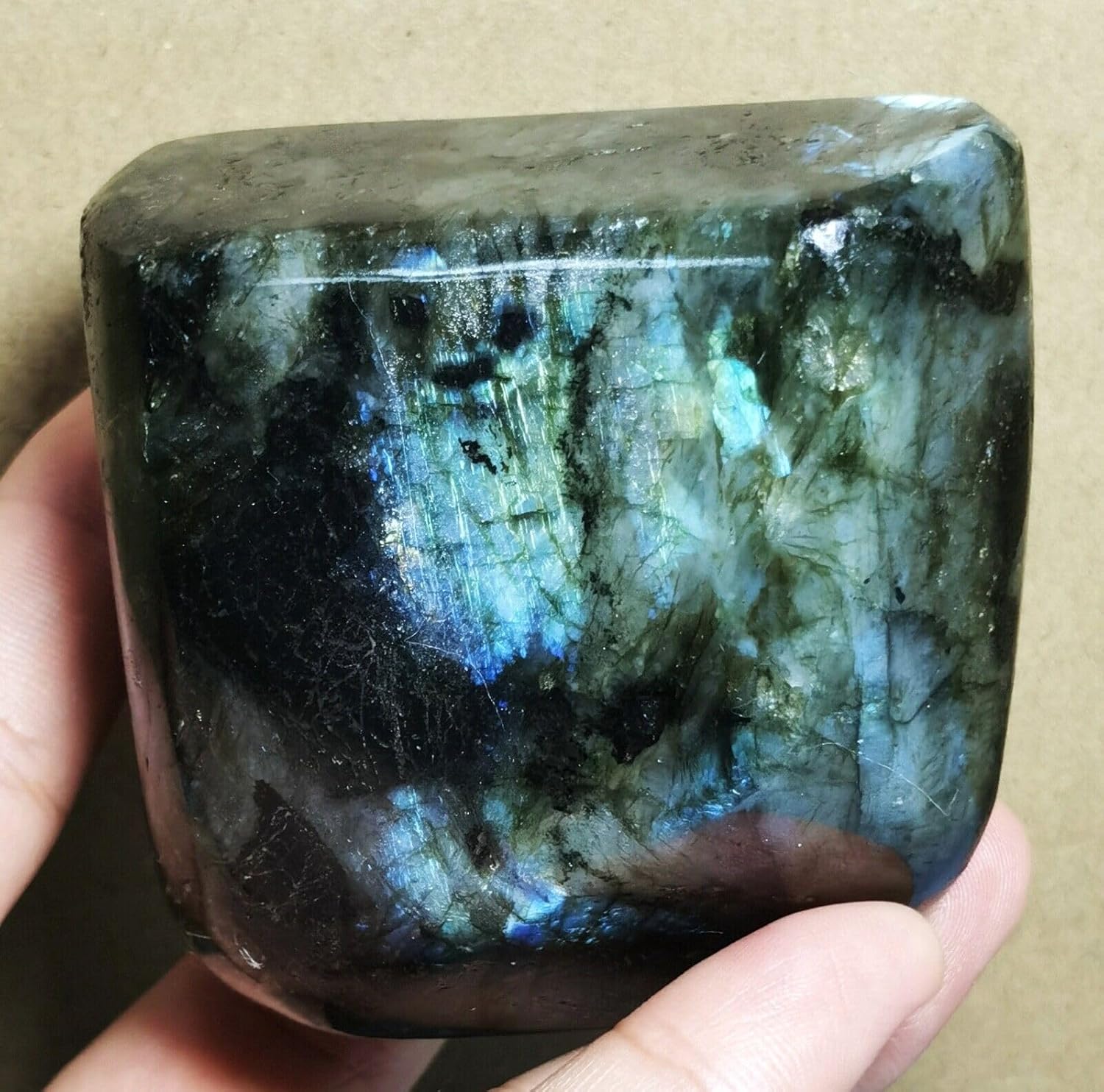 NOVAGEM Blue Flash Labradorite Reiki Stone L1116