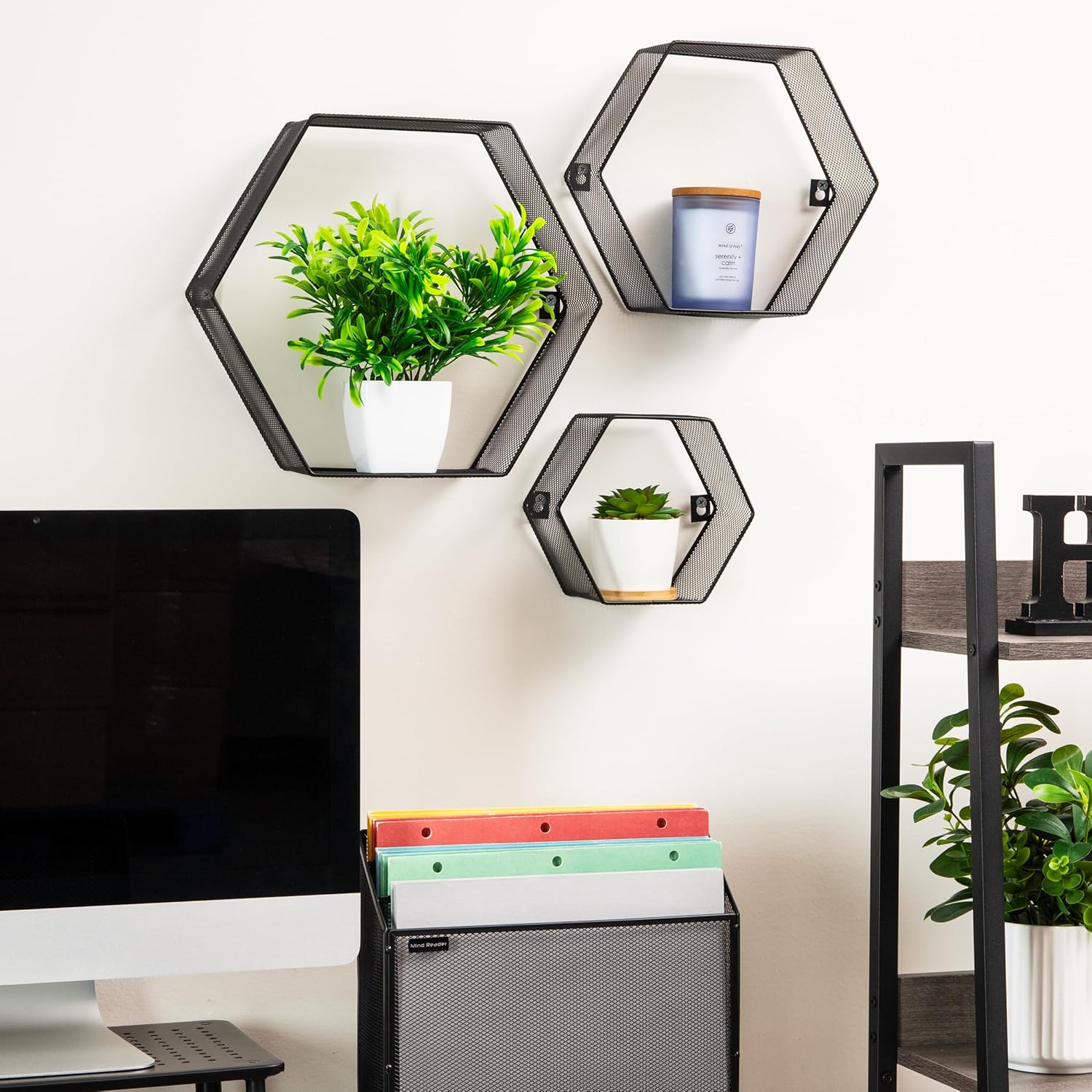 Mind Reader Hexagon Floating Shelves Set of 3 Black