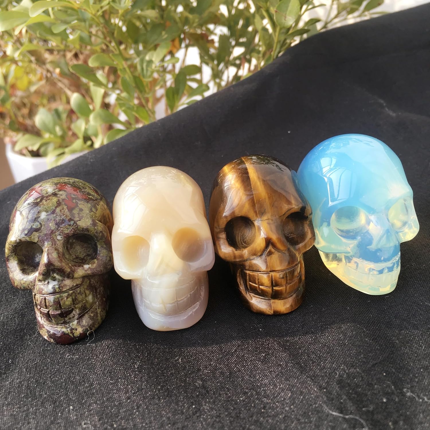 Natural Dragon Blood Quartz Crystals Healing Stones Skulls Carvings 2Inch Love Feng Shui