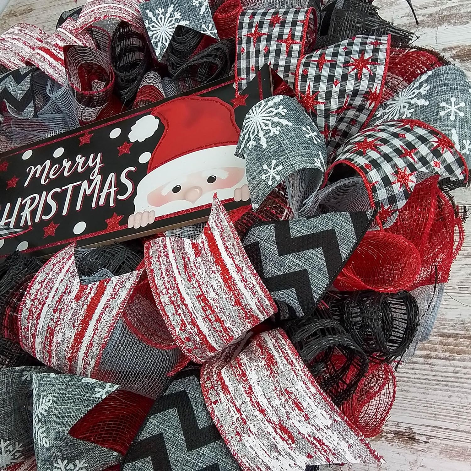 Peeking Santa Wreath with Christmas Mesh Design